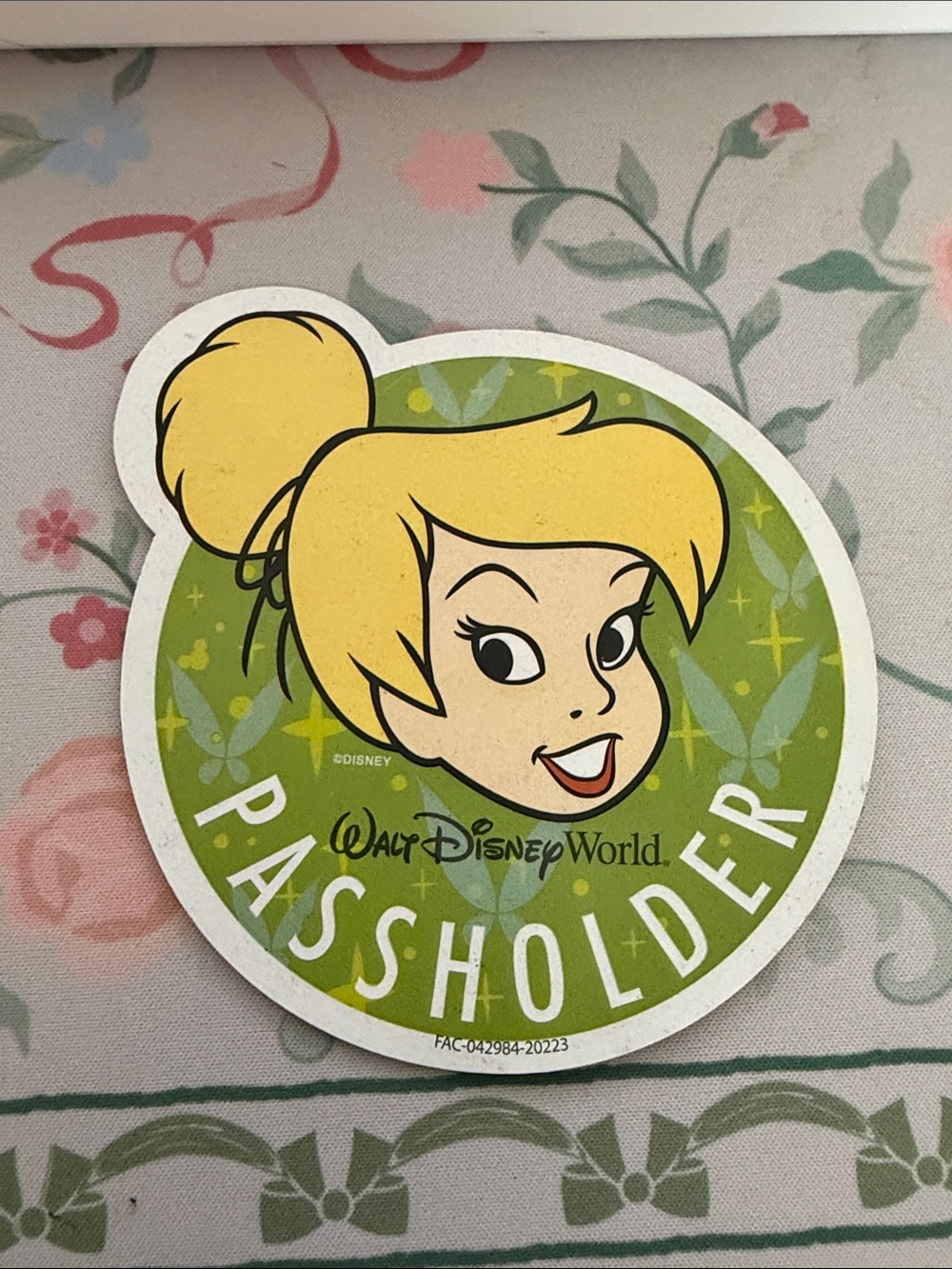 Walt Disney World Tinker Bell Passholder Magnet - Green & Yellow